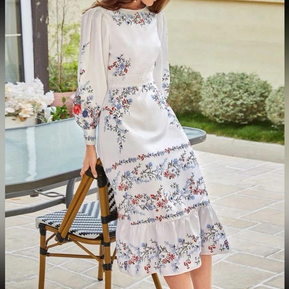 Dresses & Skirts - Boho floral print lace insert dress